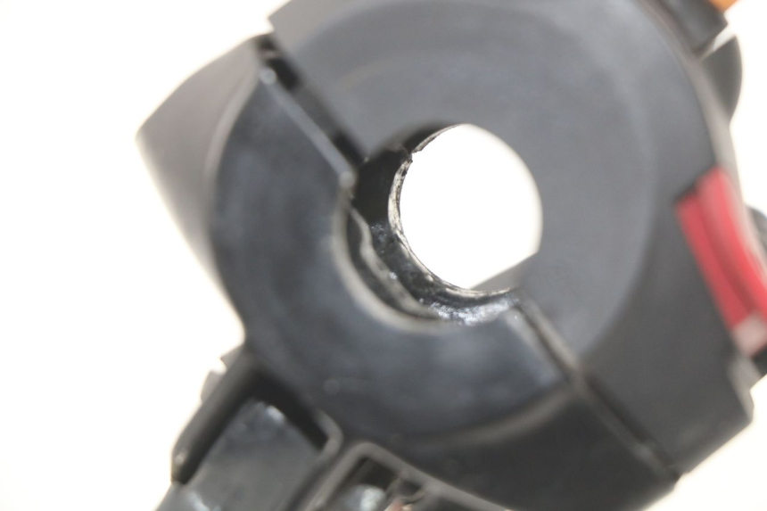 photo de PRZEŁĄCZNIK LEWY PEUGEOT LUDIX 50 (2008 - 2017) - Zoom stanu zużycia