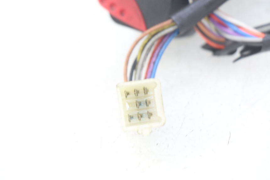 photo de PRZEŁĄCZNIK LEWY PEUGEOT LUDIX 50 (2008 - 2017) - Zbliżenie techniczne