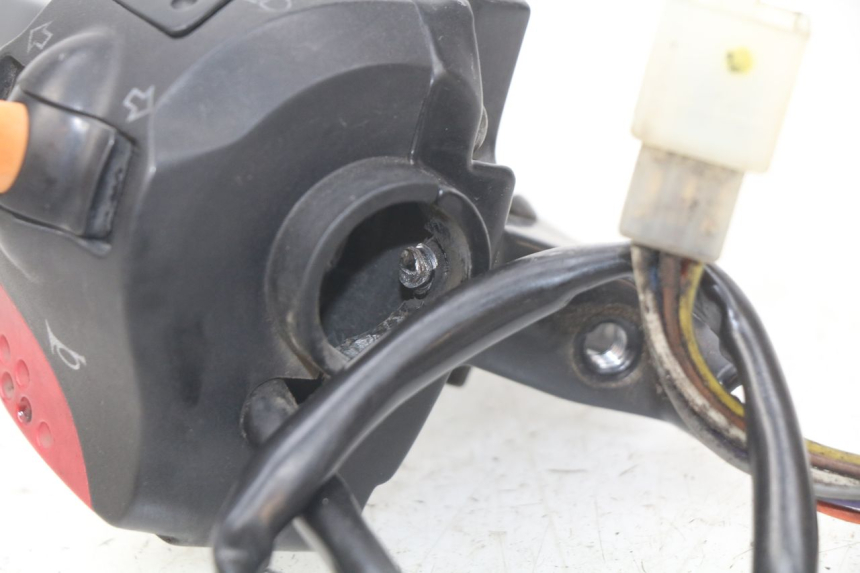 photo de PRZEŁĄCZNIK LEWY PEUGEOT LUDIX 50 (2008 - 2017) - Szczegół części