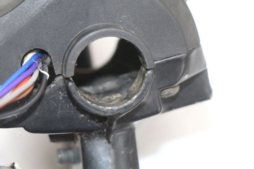 photo de PRZEŁĄCZNIK LEWY PEUGEOT LUDIX 50 (2005 - 2007) - Stan powierzchni