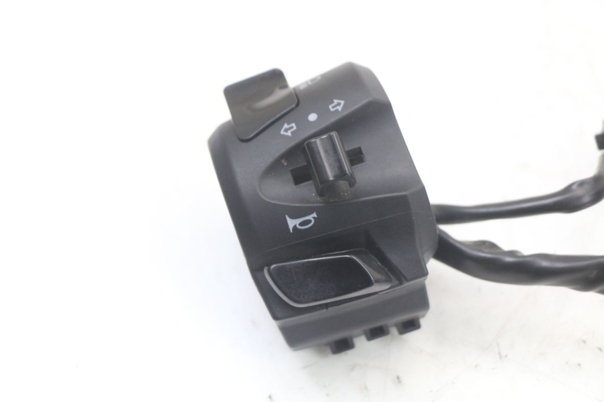 photo de PRZEŁĄCZNIK LEWY MASAI SCRAMBLER SPORT 125 (2021 - 2025) - Szczegół części