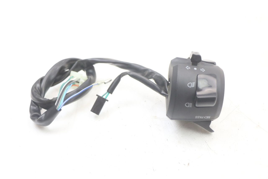 photo de PRZEŁĄCZNIK LEWY MASAI SCRAMBLER SPORT 125 (2021 - 2025) - Zoom stanu zużycia