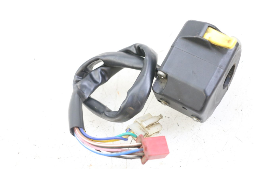 photo de PRZEŁĄCZNIK LEWY MASAI XL 50 (2012 - 2019) - Zoom stanu zużycia