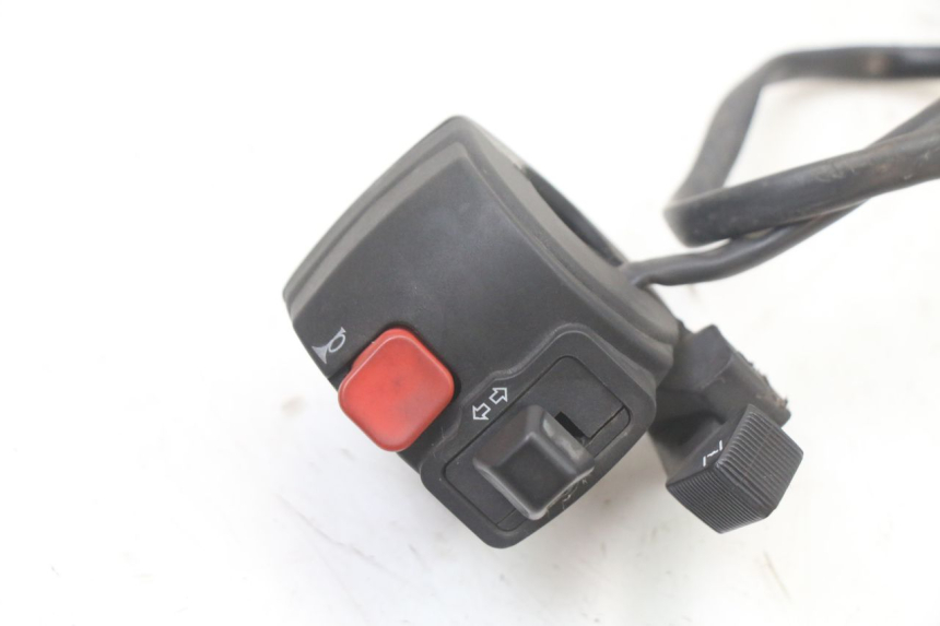 photo de PRZEŁĄCZNIK LEWY MBK X-LIMIT XLIMIT 50 (2007 - 2012) - Szczegół części