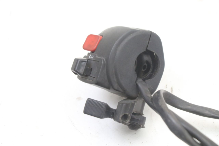 photo de PRZEŁĄCZNIK LEWY MBK X-LIMIT XLIMIT 50 (2007 - 2012) - Zoom stanu zużycia