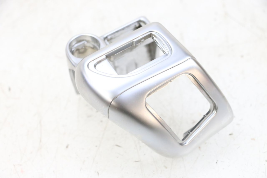 photo de PRZEŁĄCZNIK LEWY PIAGGIO MP3 HPE 300 (2019 - 2026) - Punkty mocowania