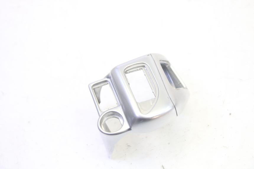 photo de PRZEŁĄCZNIK LEWY PIAGGIO MP3 LT 400 (2007 - 2012) - Zoom stanu zużycia