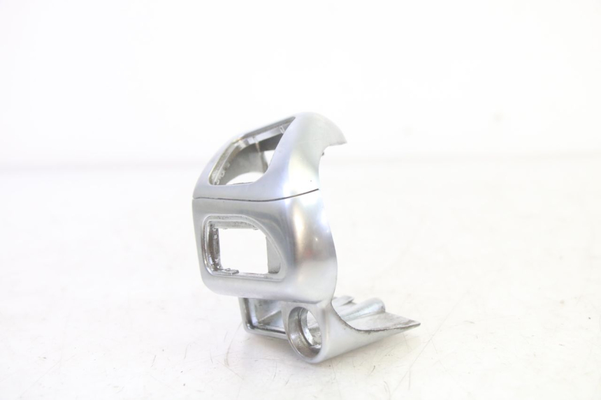 photo de PRZEŁĄCZNIK LEWY PIAGGIO MP3 125 (2006 - 2014) - Szczegół części