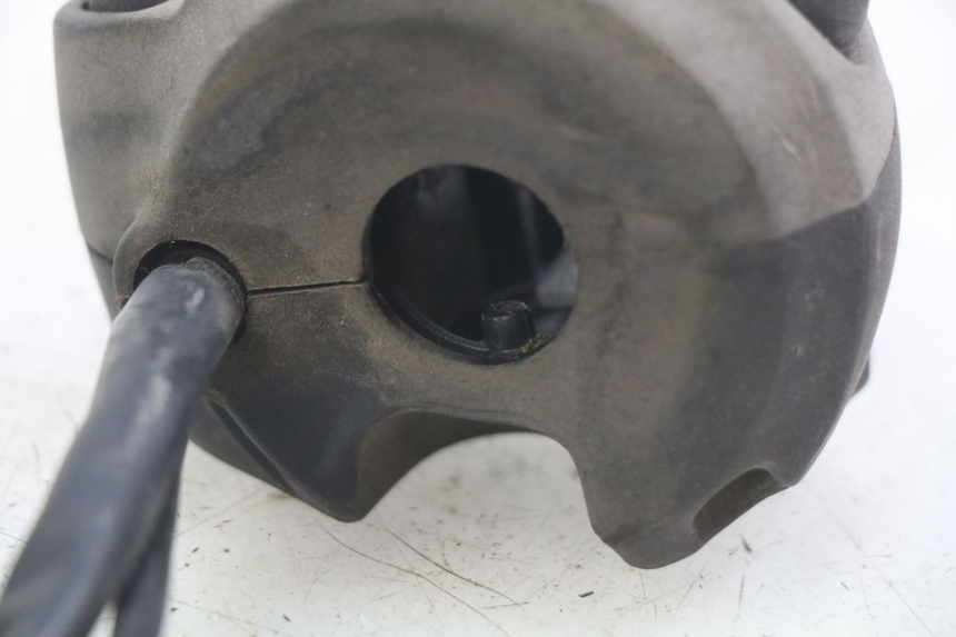 photo de PRZEŁĄCZNIK LEWY GILERA NEXUS 125 (2007 - 2009) - Zoom stanu zużycia