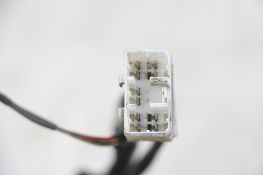 photo de PRZEŁĄCZNIK LEWY GILERA NEXUS 125 (2009 - 2013) - Inny kąt widzenia