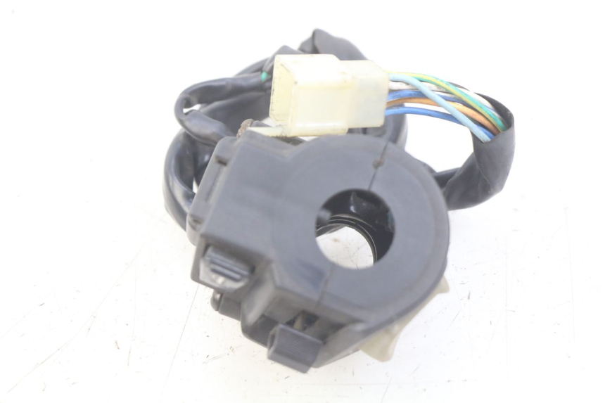 photo de PRZEŁĄCZNIK LEWY SELECT UP OCTALIS 125 (2007 - 2012) - Zoom stanu zużycia