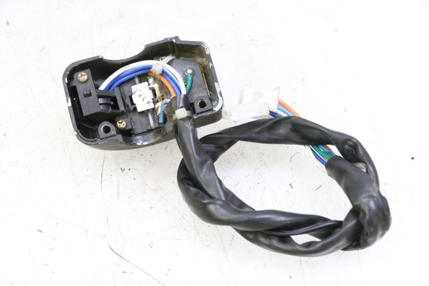 photo de PRZEŁĄCZNIK LEWY JM MOTORS OLDIES GT 4T 50 (2018 - 2025) - Inny kąt widzenia