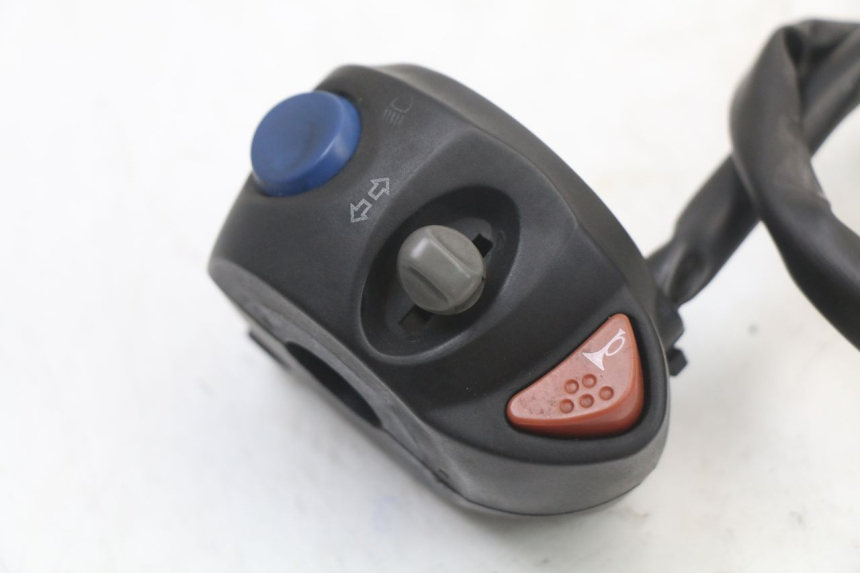 photo de PRZEŁĄCZNIK LEWY PEUGEOT ELYSTAR 50 (2002 - 2014) - Zoom stanu zużycia