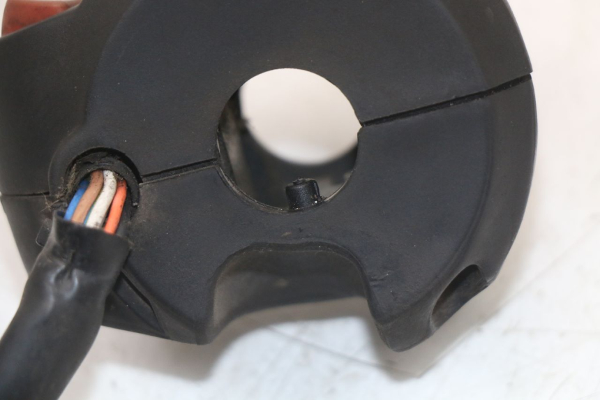 photo de PRZEŁĄCZNIK LEWY PEUGEOT SATELIS 125 (2010 - 2012) - Widok ogólny