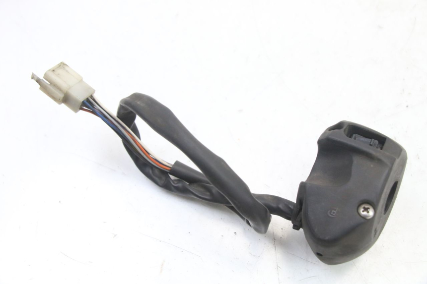 photo de PRZEŁĄCZNIK LEWY PEUGEOT SATELIS 125 (2013 - 2018) - Zbliżenie techniczne