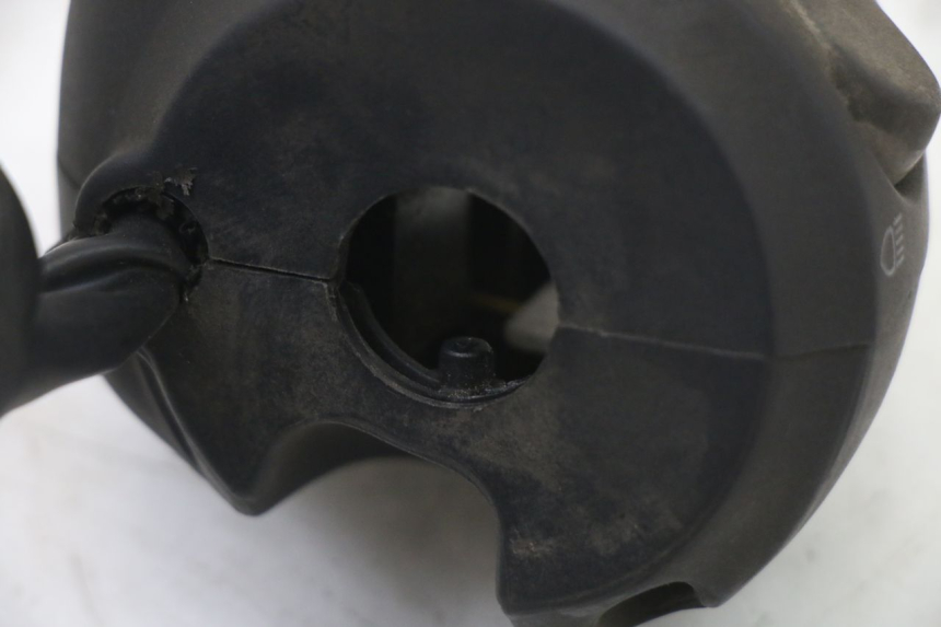 photo de PRZEŁĄCZNIK LEWY PEUGEOT SATELIS 125 (2013 - 2018) - Punkty mocowania