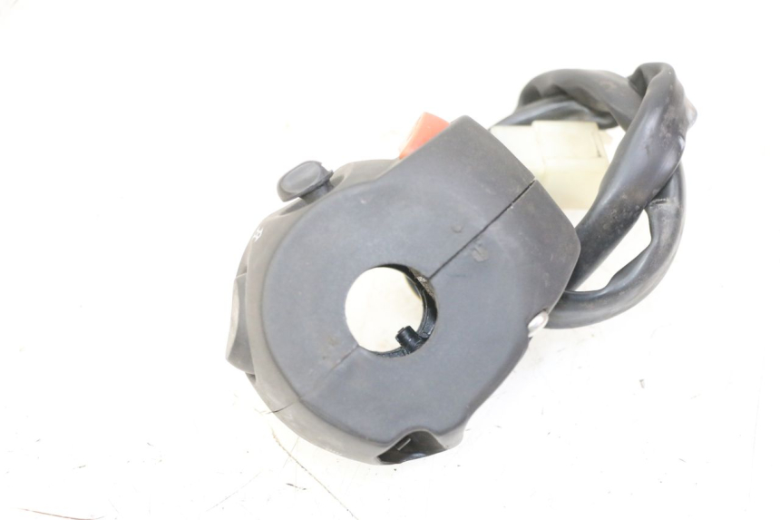 photo de PRZEŁĄCZNIK LEWY PEUGEOT SATELIS 125 (2013 - 2018) - Szczegół części