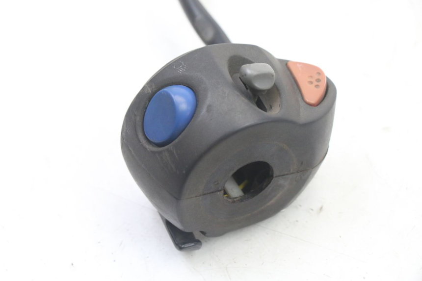 photo de PRZEŁĄCZNIK LEWY PEUGEOT TKR TREKKER FURIOUS 50 (2005 - 2014) - Inny kąt widzenia