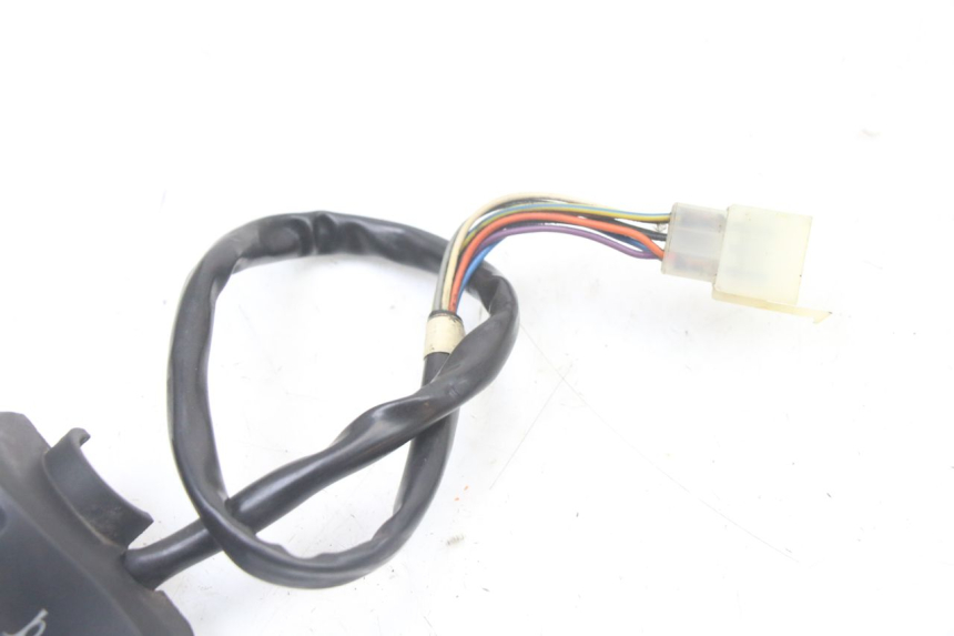 photo de PRZEŁĄCZNIK LEWY PEUGEOT TREKKER TKR 50 (2005 - 2014) - Punkty mocowania