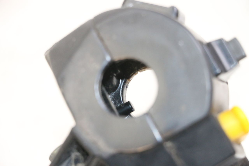 photo de PRZEŁĄCZNIK LEWY PEUGEOT VIVACITY 125 (2010 - 2017) - Szczegół części