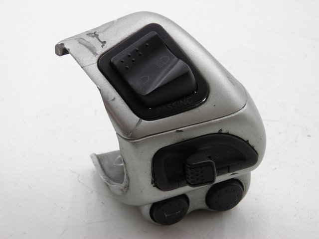 photo de PRZEŁĄCZNIK LEWY PIAGGIO BEVERLY 125 (2005 - 2007) - Szczegół części