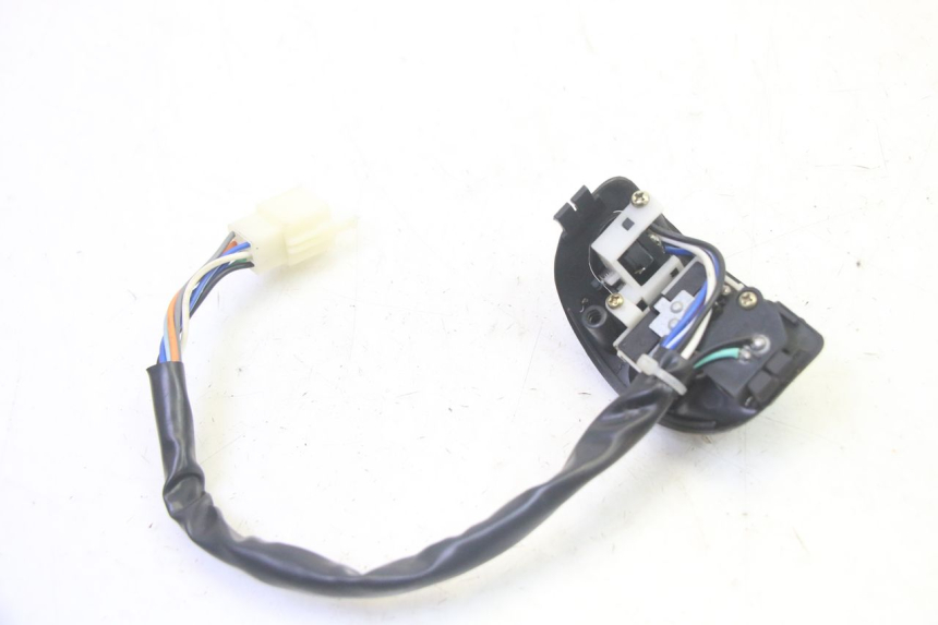 photo de PRZEŁĄCZNIK LEWY EFUN PUSA 1 - Zbliżenie techniczne