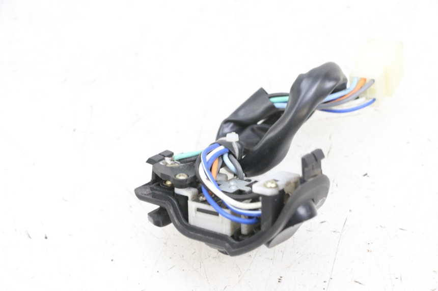 photo de PRZEŁĄCZNIK LEWY EFUN PUSA 1 - Zoom stanu zużycia