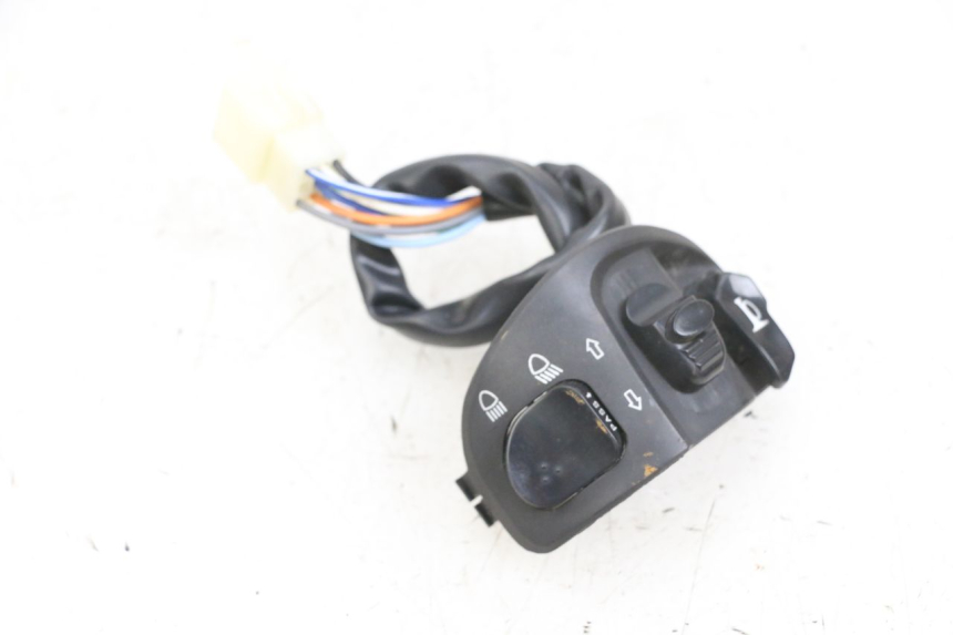 photo de PRZEŁĄCZNIK LEWY EFUN PUSA 1 - Punkty mocowania