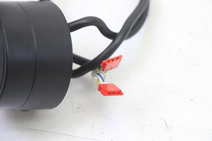 photo de PRZEŁĄCZNIK LEWY PUNK ELECTRIC RIDER 1 - Punkty mocowania