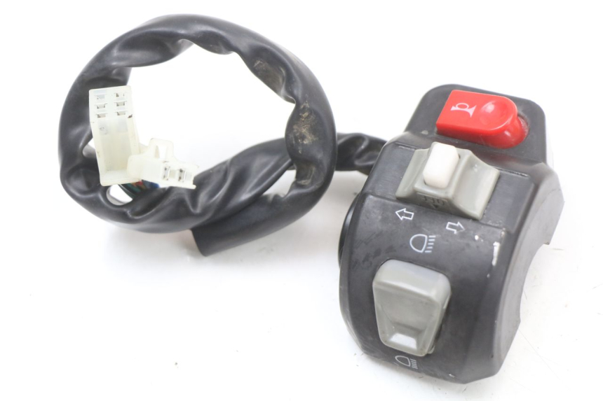 photo de PRZEŁĄCZNIK LEWY TNT MOTOR ROMA 10' 4T 50 (2019 - 2022) - Zoom stanu zużycia