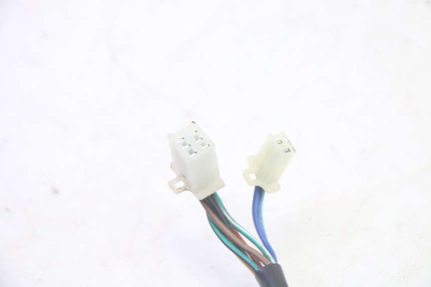 photo de PRZEŁĄCZNIK LEWY TNT MOTOR ROMA 10' 4T 50 (2019 - 2022) - Punkty mocowania