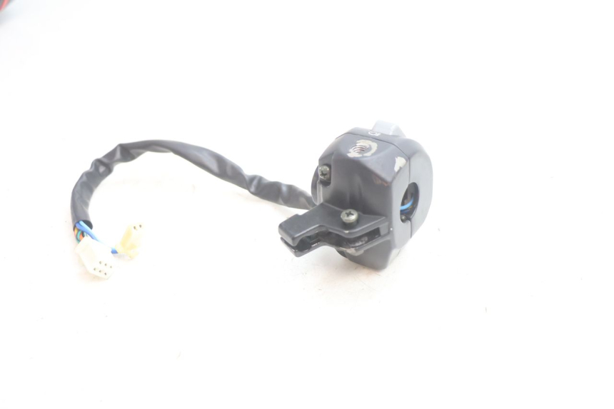 photo de PRZEŁĄCZNIK LEWY TNT MOTOR ROMA 12' 2T 50 (2007 - 2018) - Zbliżenie techniczne