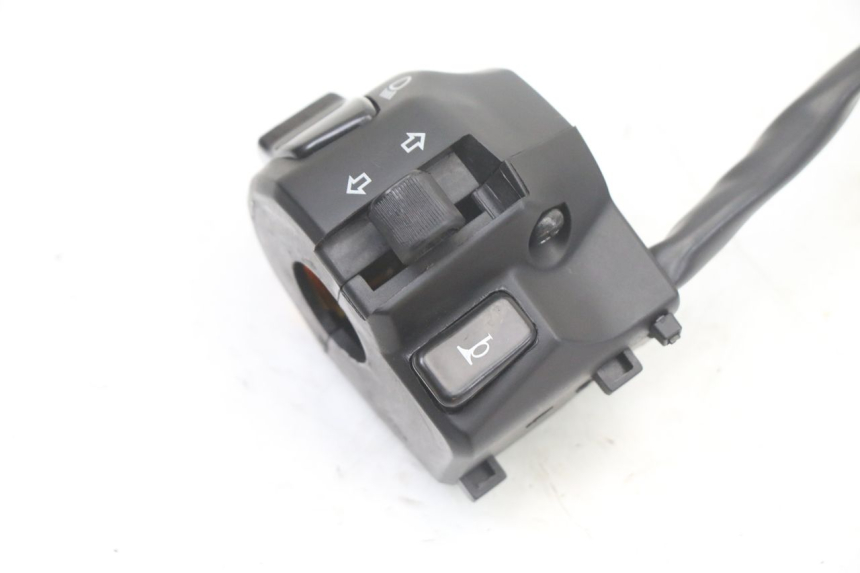 photo de PRZEŁĄCZNIK LEWY ROYAL ENFIELD HYMALAYAN 410 (2016 - 2023) - Szczegół części