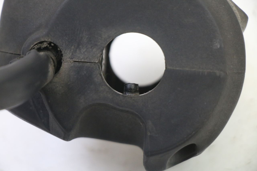 photo de PRZEŁĄCZNIK LEWY PEUGEOT SATELIS 250 (2006 - 2012) - Punkty mocowania