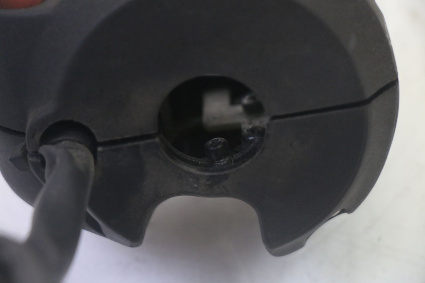 photo de PRZEŁĄCZNIK LEWY PEUGEOT SATELIS 125 (2006 - 2009) - Widok ogólny