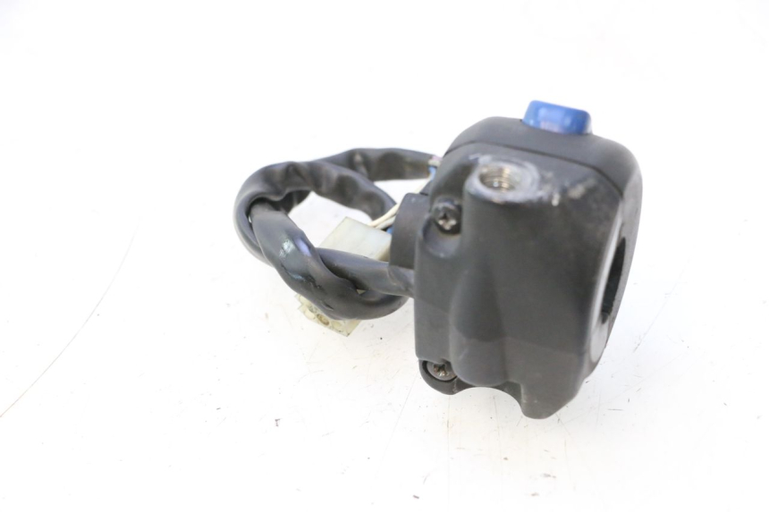 photo de PRZEŁĄCZNIK LEWY PEUGEOT SPEEDFIGHT 2 AC 50 (2000 - 2009) - Zbliżenie techniczne
