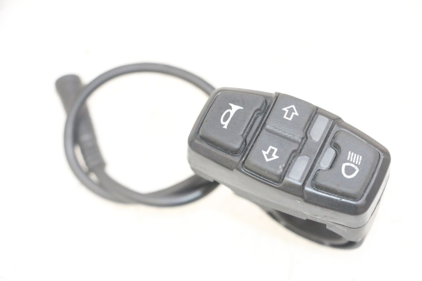 photo de PRZEŁĄCZNIK LEWY NAMI STELLAR 1 - Szczegół części