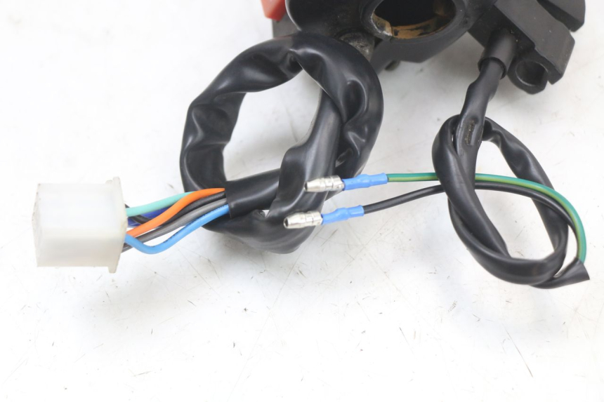 photo de PRZEŁĄCZNIK LEWY VASTRO STREET X 4T 50 (2016 - 2021) - Punkty mocowania