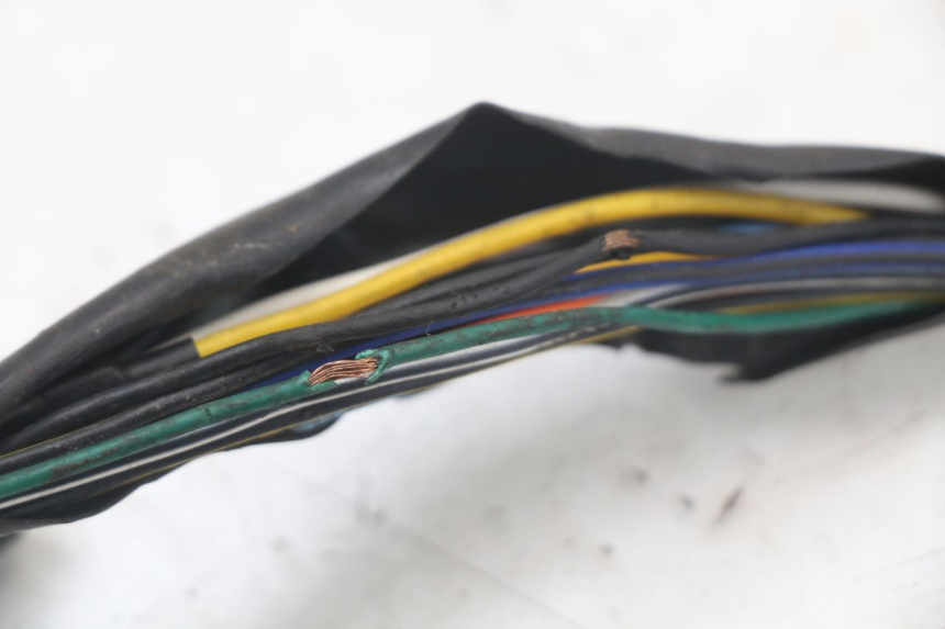 photo de PRZEŁĄCZNIK LEWY SUZUKI GS F 500 (2004 - 2007) - Oznaczenia i referencje