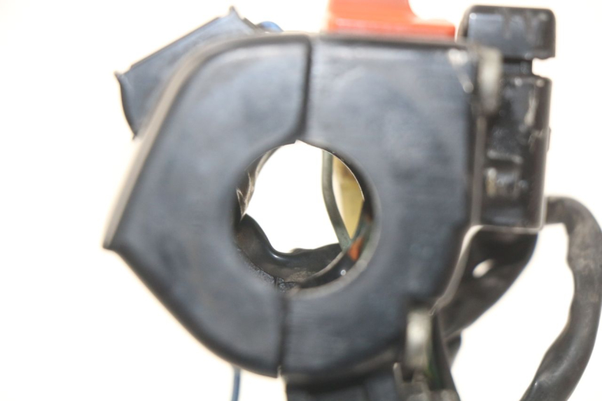 photo de PRZEŁĄCZNIK LEWY PEUGEOT SX 80 (1986 - 1995) - Szczegół części