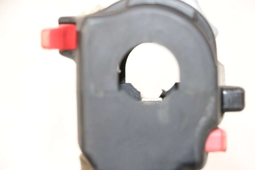 photo de PRZEŁĄCZNIK LEWY YAMAHA TDM ABS 900 (2002 - 2014) - Inny kąt widzenia