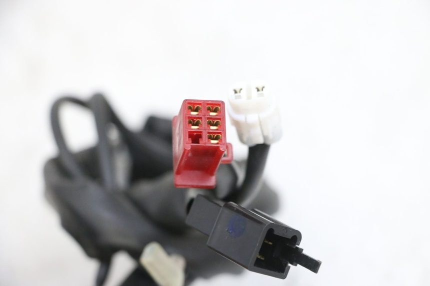 photo de PRZEŁĄCZNIK LEWY YAMAHA TRICITY 300 (2020 - 2024) - Stan powierzchni