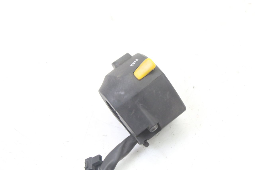 photo de PRZEŁĄCZNIK LEWY SUZUKI UH BURGMAN 125 (2002 - 2006) - Zbliżenie techniczne