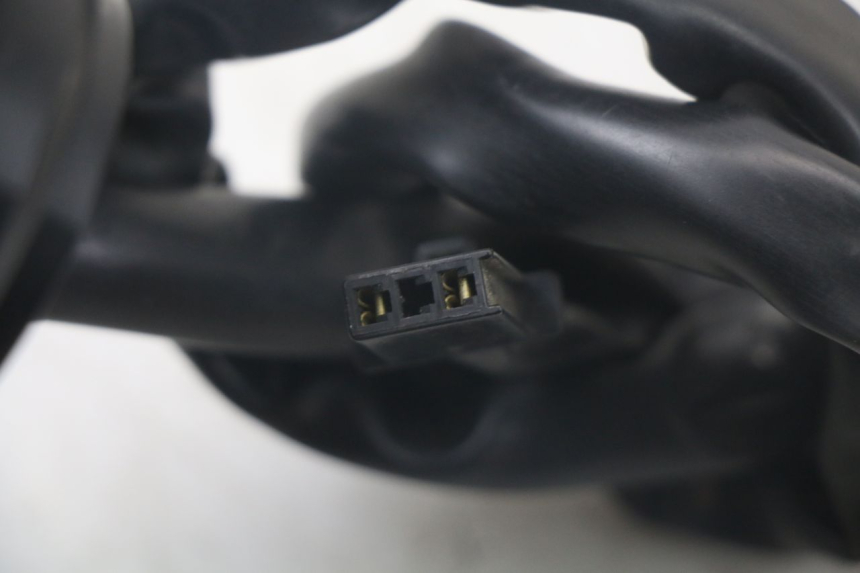 photo de PRZEŁĄCZNIK LEWY KAWASAKI VERSYS ABS 650 (2015 - 2018) - Stan powierzchni