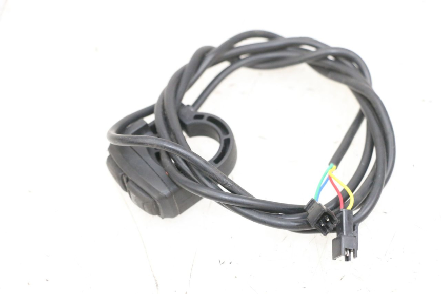 photo de PRZEŁĄCZNIK LEWY DUALTRON VICTOR LIMITED 1 - Szczegół części