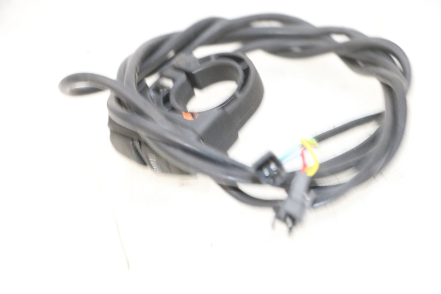 photo de PRZEŁĄCZNIK LEWY DUALTRON VICTOR LIMITED 1 - Inny kąt widzenia