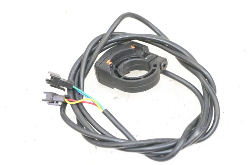 photo de PRZEŁĄCZNIK LEWY DUALTRON VICTOR LIMITED 1 - Zbliżenie techniczne