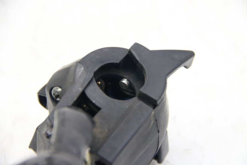 photo de PRZEŁĄCZNIK LEWY SYM WOLF SB 125 (2011 - 2018) - Zoom stanu zużycia