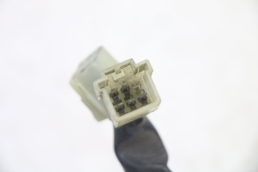 photo de PRZEŁĄCZNIK LEWY YAMAHA X-MAX XMAX 125 (2010 - 2013) - Zbliżenie komponentów