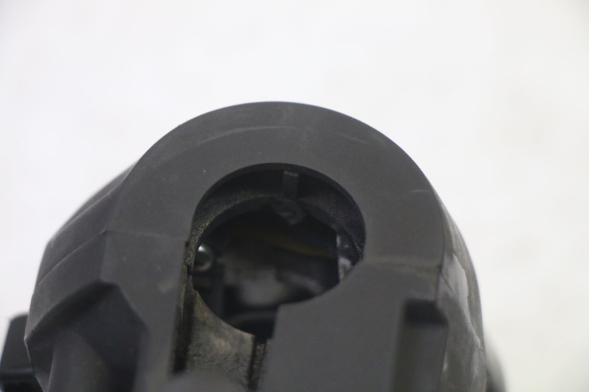 photo de PRZEŁĄCZNIK LEWY YAMAHA X-MAX XMAX 125 (2010 - 2013) - Stan powierzchni